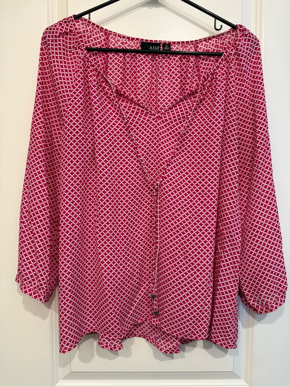 a.n.a Pink Geometric Shirt, size Medium